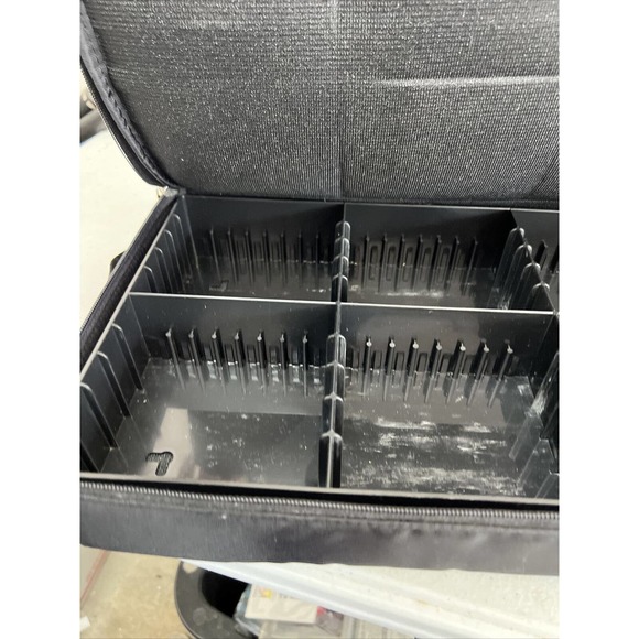 Vintage 1990s 30 Cassette Tape Plastic Soft Storage Holder Carrying Case - Picture 11 of 11